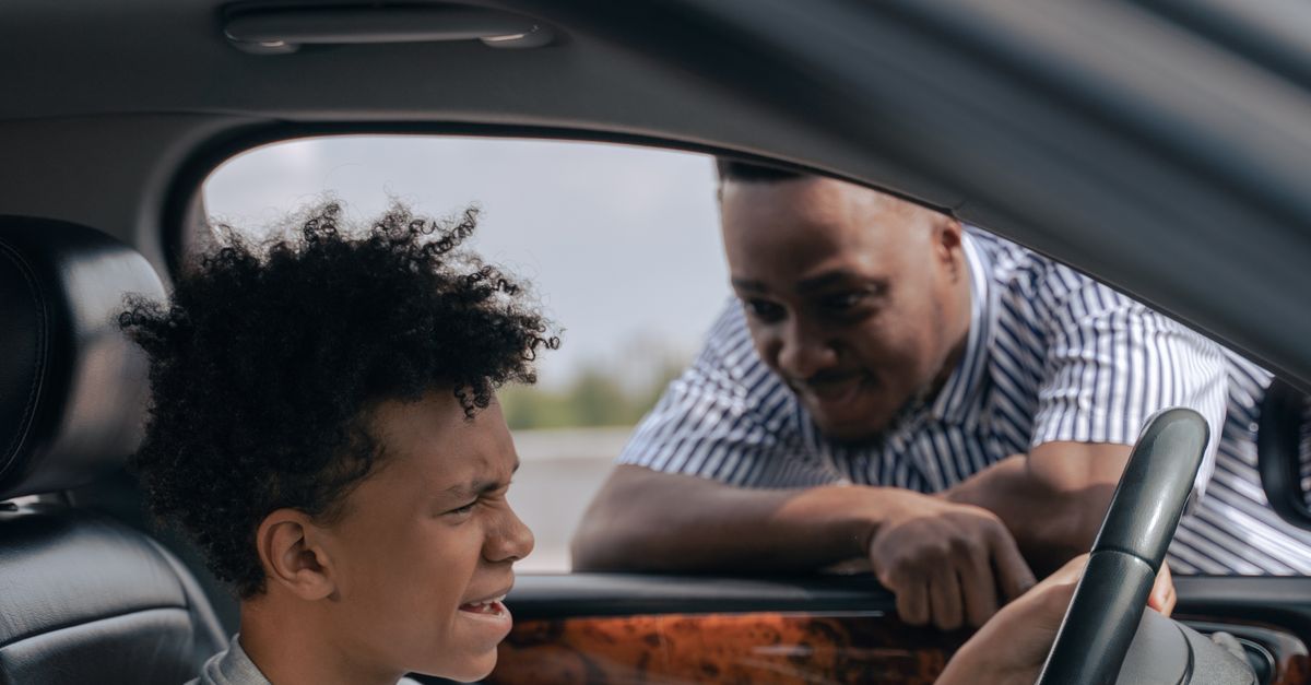 Effective Use of Mirrors for Improved Vehicle Control