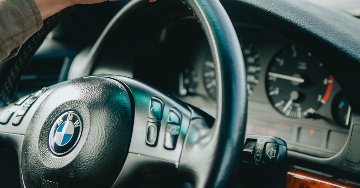 How Driving Lessons Improve Your Chances of Passing Driving Tests